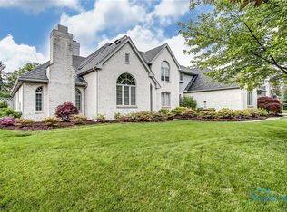 30032 Waterford Dr, Perrysburg, OH