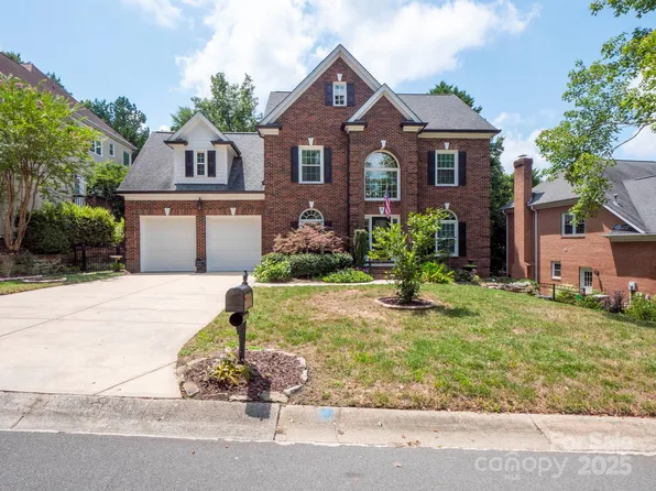 9014 Cardinal Ridge Ct, Charlotte, NC 28270