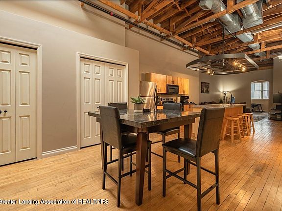4th image of 222 S Washington Sq #5