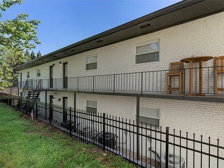 1543 Hardin Ave #1 — Photo 15