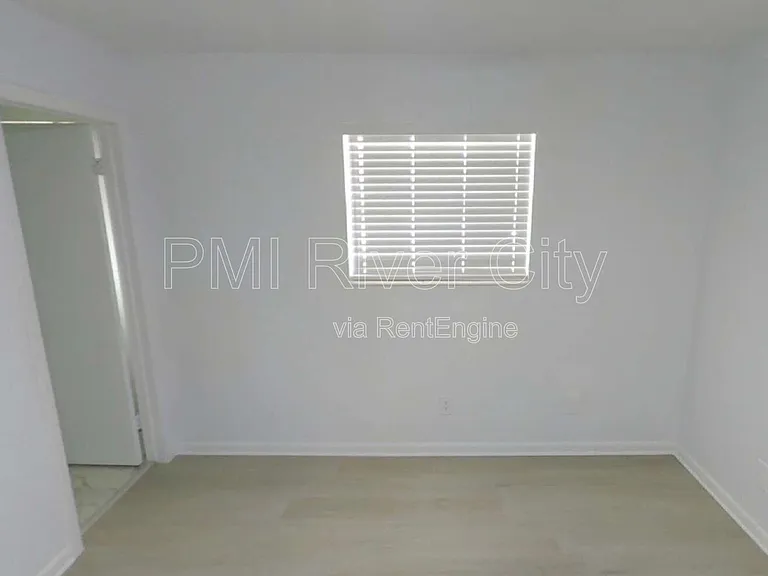 2860 Cedarcrest Dr — Photo 13