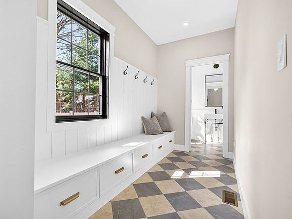 3rd image of 165 Franklin St #165
