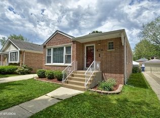 9944 S Sawyer Ave, Evergreen Park, IL 60805
