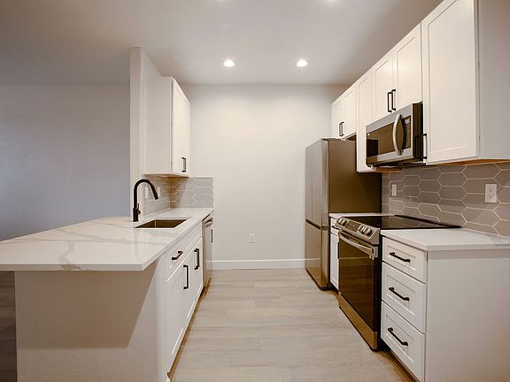 4th image of 20707 N 67th Ave #123P