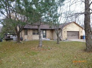 7772 Polaris Ln N, Maple Grove, MN 55311