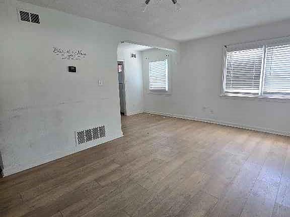 4th image of 7229 Agnes Ave