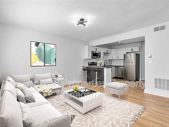 4th image of 1502 W 25th Ct APT D3
