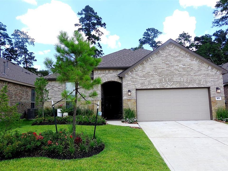 Summerwood plan, this was a sale that fell out after construction was started and many upgrades were added. The current owner found it and purchased the house March 30th then added thousands $ more in landscaping and improvements.