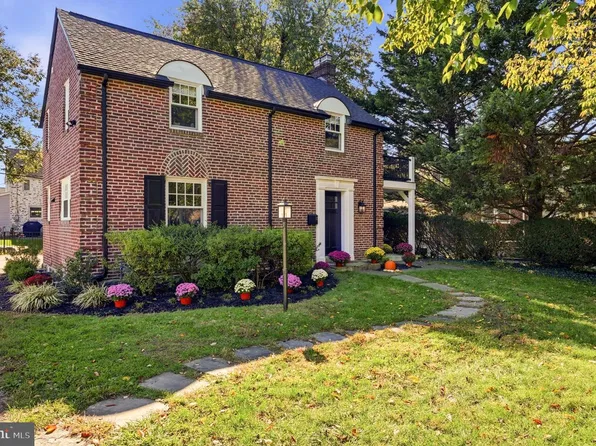 11 Barleycone Ln, Bryn Mawr, PA 19010