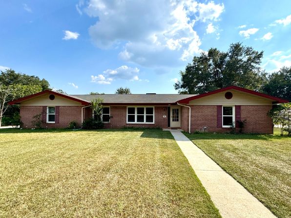3207 Cromwell Dr