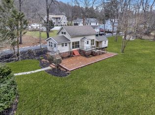 751 Pequest Rd, Oxford, NJ 07863