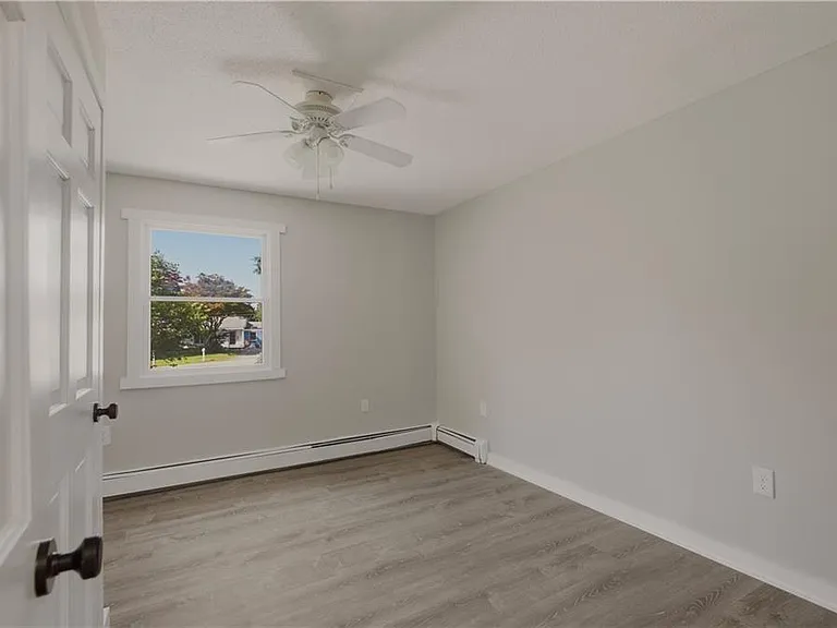 49 Dexter St — Photo 28