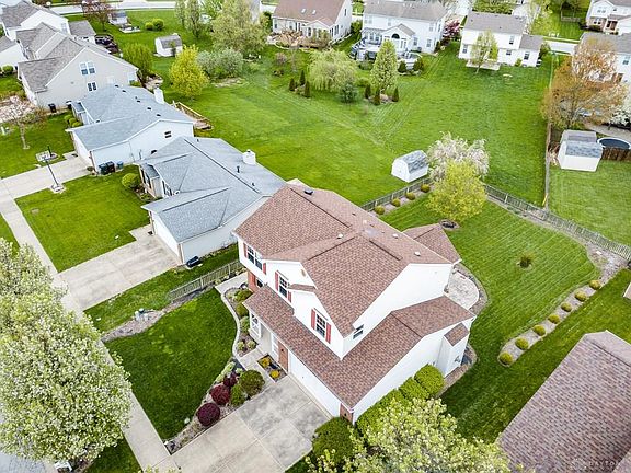 4th image of 2421 Miami Village Dr