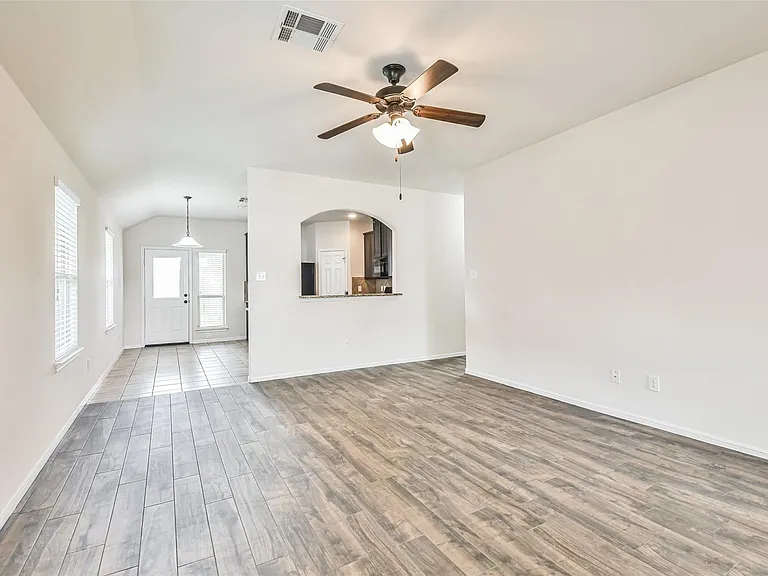 5518 Casa Mila Dr — Photo 7