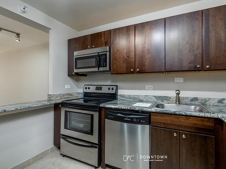 321 E Erie St #920 — Photo 1
