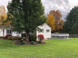 14876 S Cheshire St, Burton, OH 44021