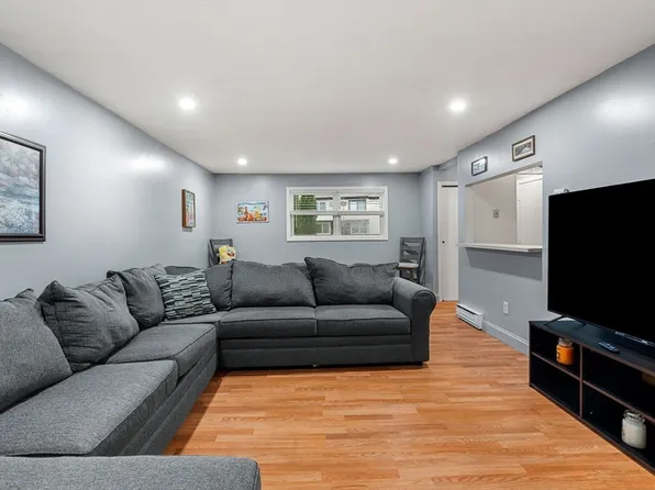 20 Mason Ct, Amesbury, MA 01913