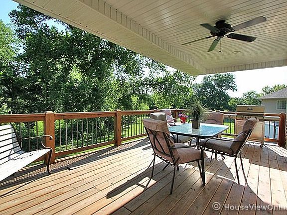 2nd image of 301 Oak Creek Dr