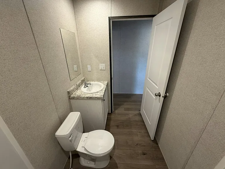 131 Lakeside Garden Cir #131 — Photo 10