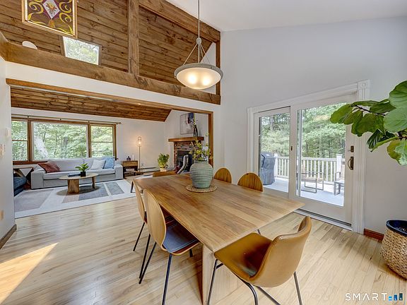 3rd image of 100 Heritage Drive