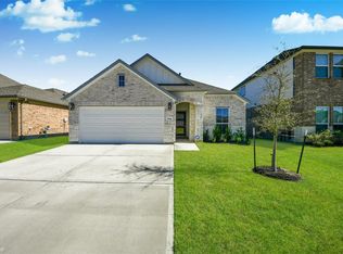 11834 Maple Oak Dr, Houston, TX 77066