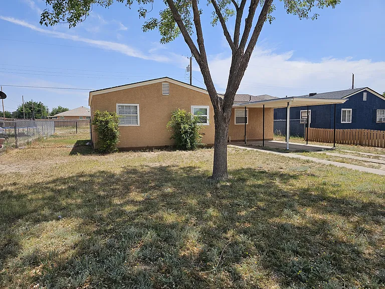 1006 S Plains Park Dr — Photo 3