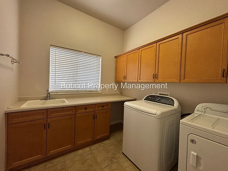 963 Ranchview Cir — Photo 46