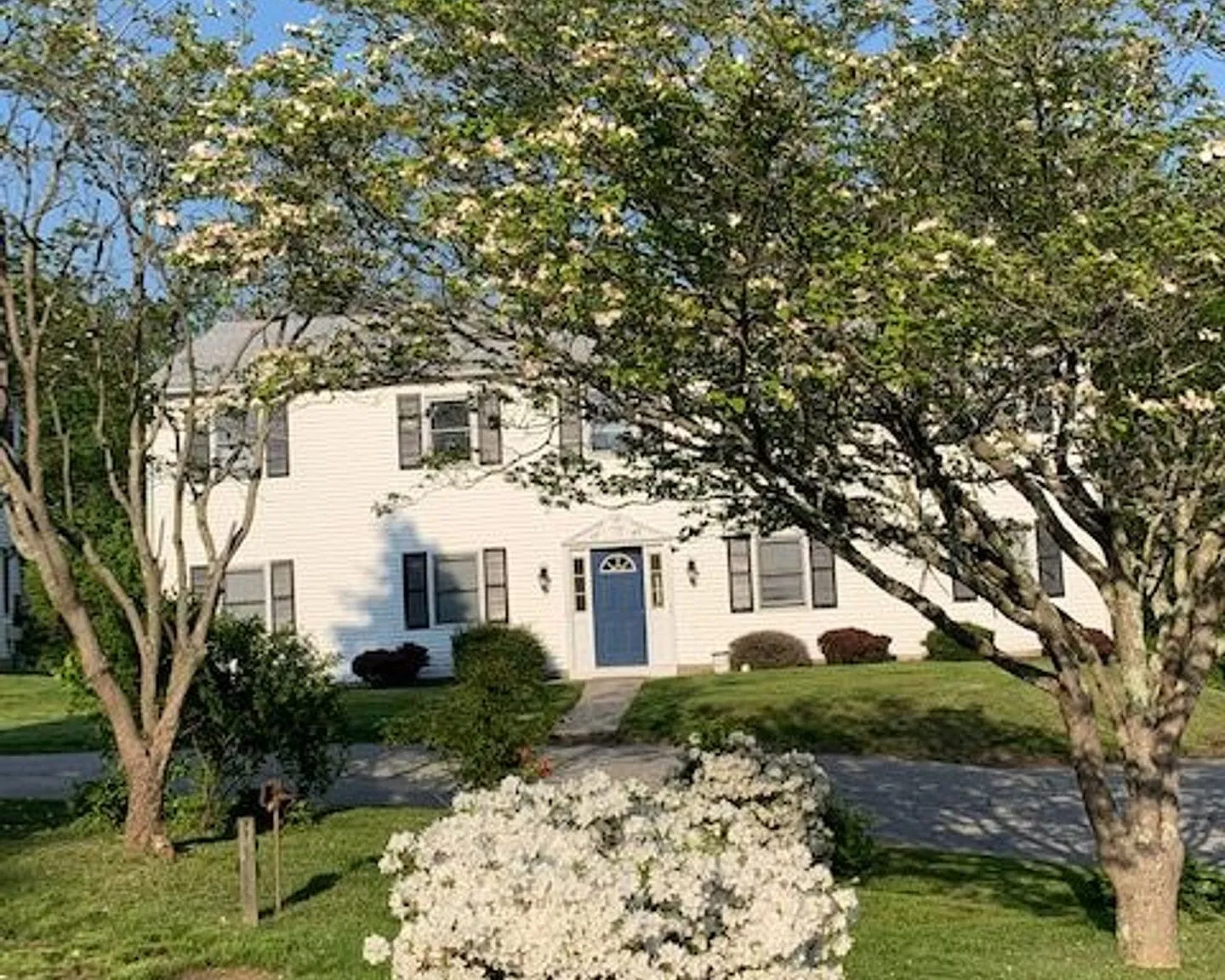 Two Bedroom Unit in Westbrook — Photo 2