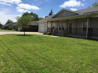 704 N Woodlawn St, Wellington, KS 67152