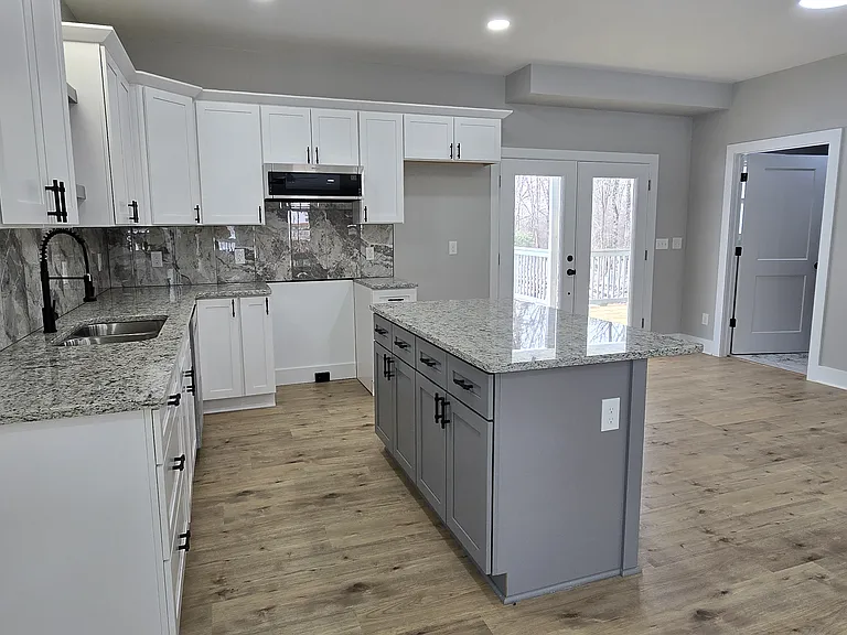 5058 Shattalon Dr — Photo 9