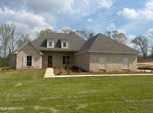 135 Richburg Ct, Pearl, MS 39208