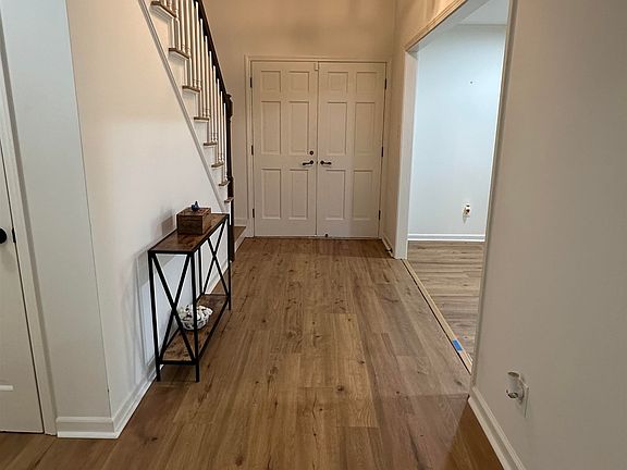 5th image of 6836 Tangleberry Ln