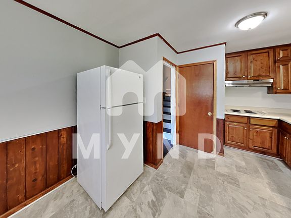 3rd image of 401 Batiste Ln