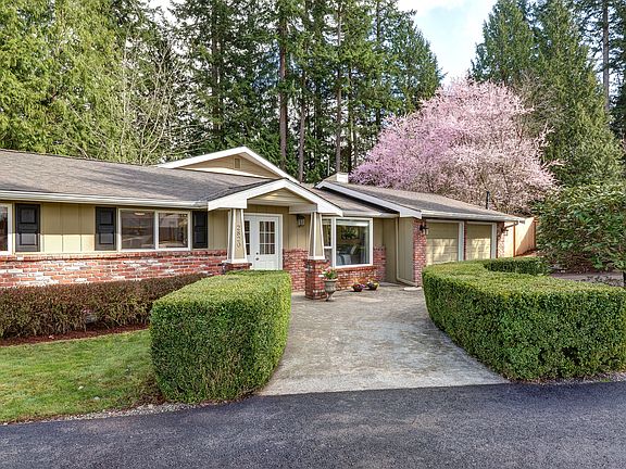 4th image of 2820 216th Ave SE