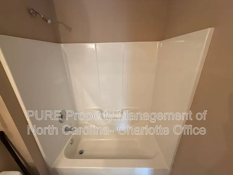 17811 Delmas Dr — Photo 28