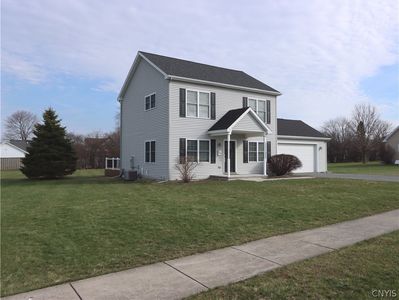 207 Funnycide Dr, Sackets Harbor, NY, 13685