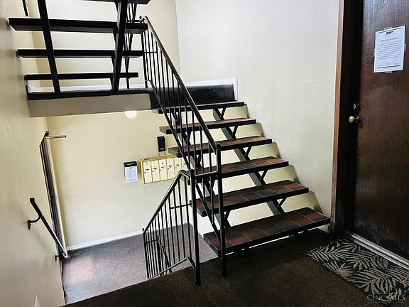 5th image of 1584 W Galbraith Rd