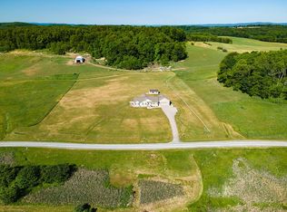 203 Meadow Lark Dr, Bruceton Mills, WV 26525