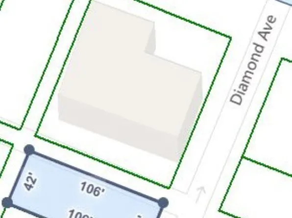 647 Diamond Ave, South Bend, IN 46628