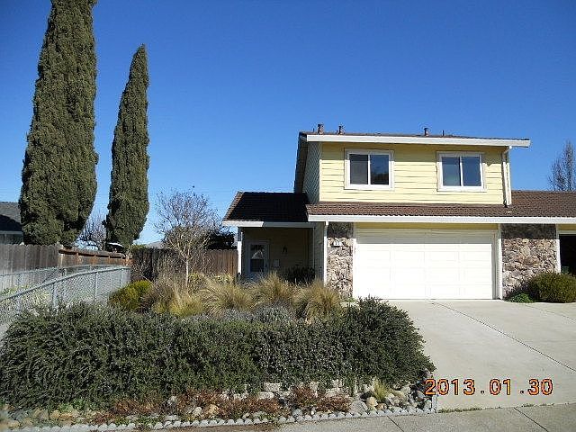 2nd image of 33 Marques Ct