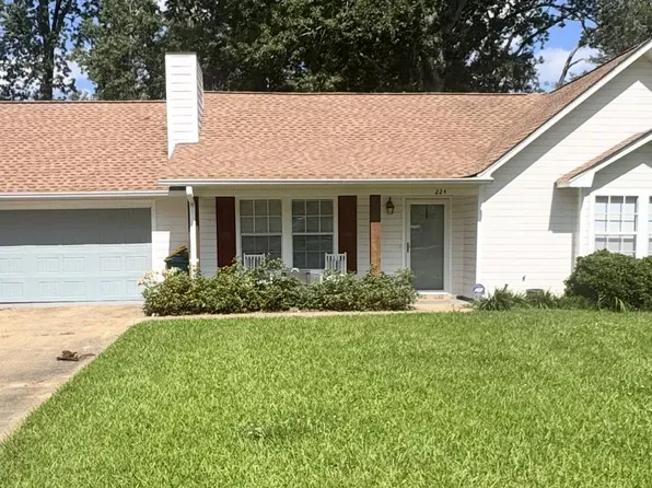 224 N Central Ave, Ridgeland, MS 39157