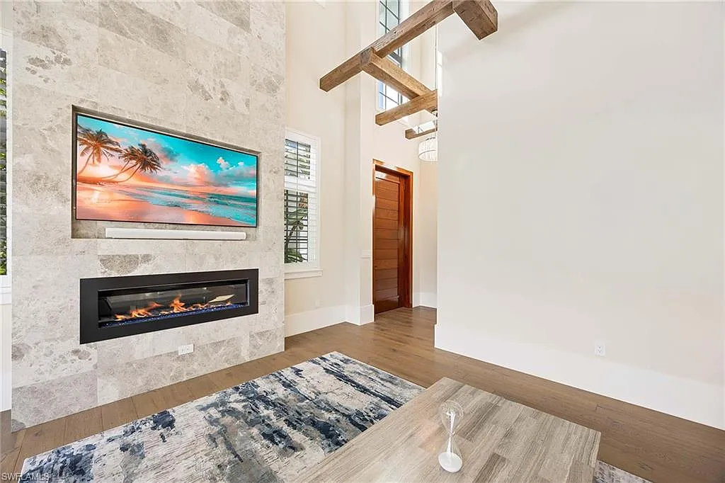 3 bed, 4.5 bath, 2915 sqft, $14,000 — Photo 3