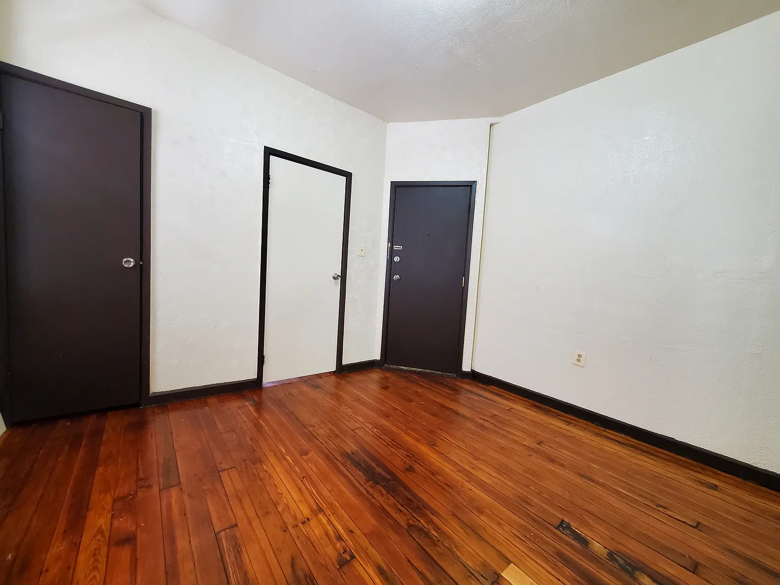 41 Grant Ave — Photo 3