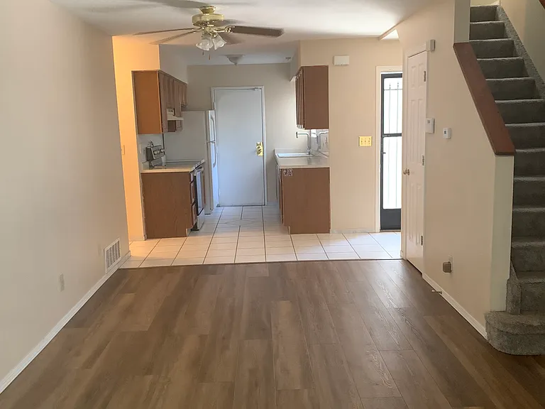 934 Tampico Ct — Photo 32