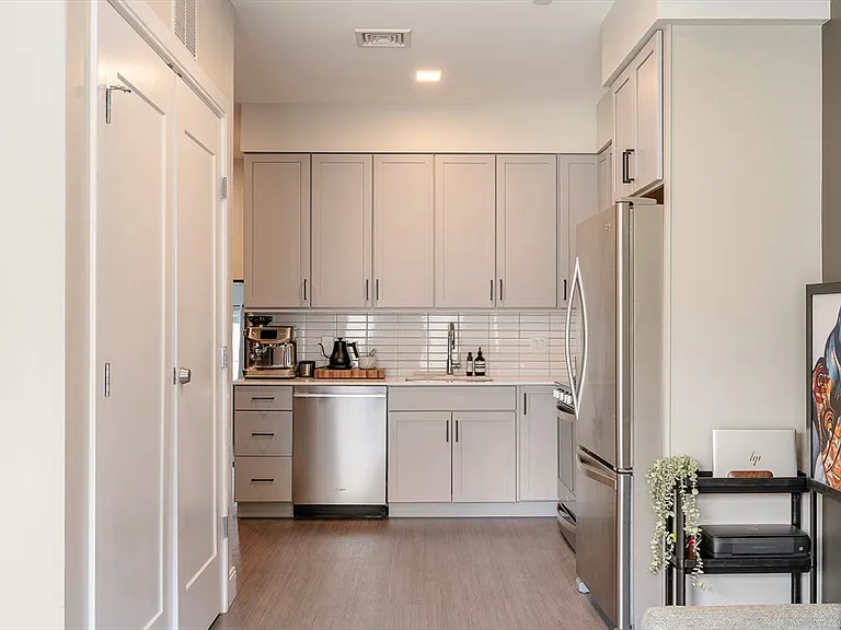 11 Walley St #306 — Photo 4