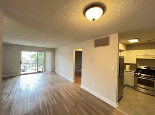 5100 F St SE APT 5, Washington, DC 20019