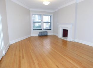 618 Sheridan Rd #1S, Evanston, IL 60202