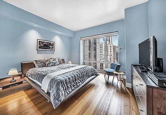 4th image of 33 W 56th St APT 11A