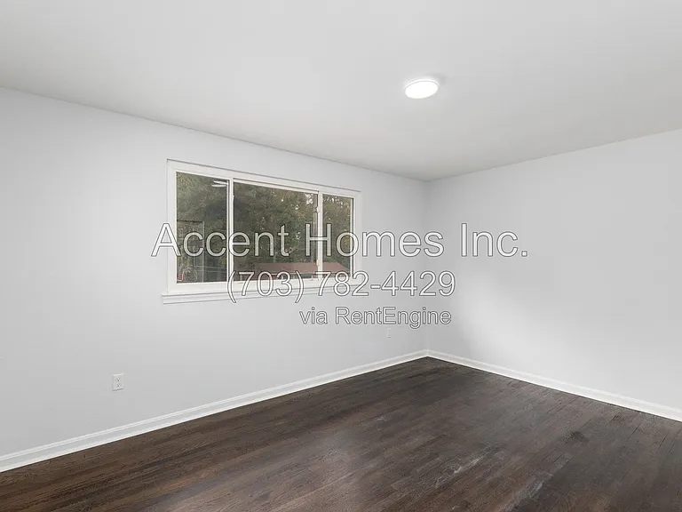 8613 Kenilworth Dr — Photo 18