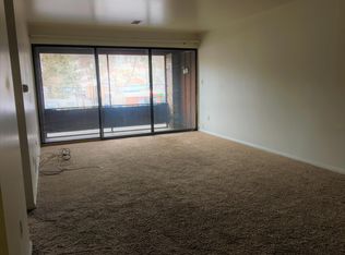 5833 Library Rd APT 1C, Bethel Park, PA 15102